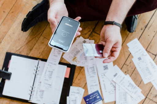 Gelir ve giderlerinizi doğru şekilde planlayarak finansal süreçlerinizi yönetin. Esnek bütçe oluşturma araçlarıyla işletmenizin mali dengesini güçlendirin.