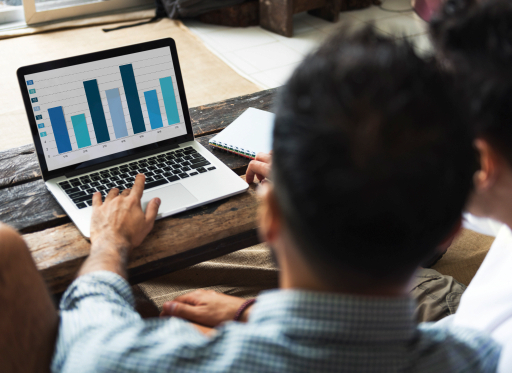 İş süreçlerinizi takip etmek için özelleştirilmiş dashboard'lar oluşturun. Anlık veri analizleriyle hızlı ve etkili kararlar alın.